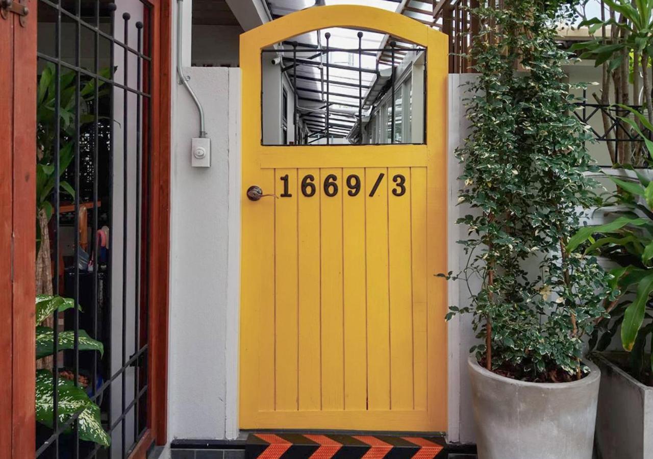 Liaw Base House Vandrehjem Bangkok Eksteriør billede
