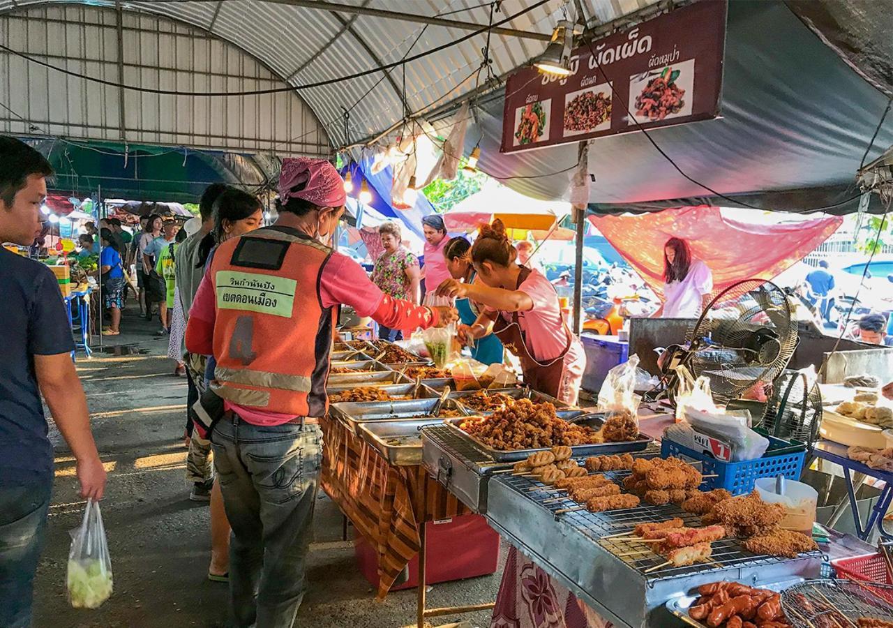 Liaw Base House Vandrehjem Bangkok Eksteriør billede