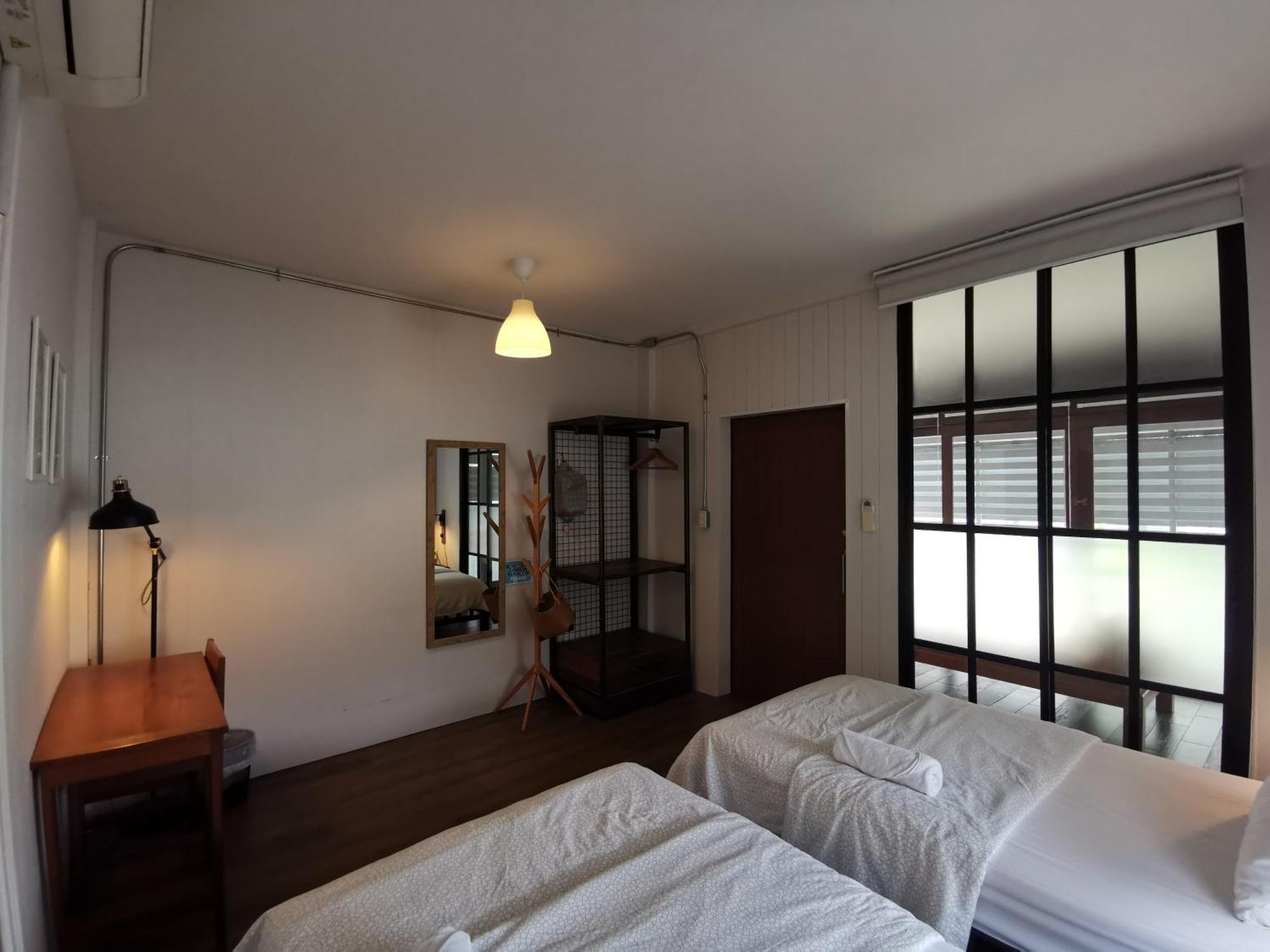 Liaw Base House Vandrehjem Bangkok Eksteriør billede