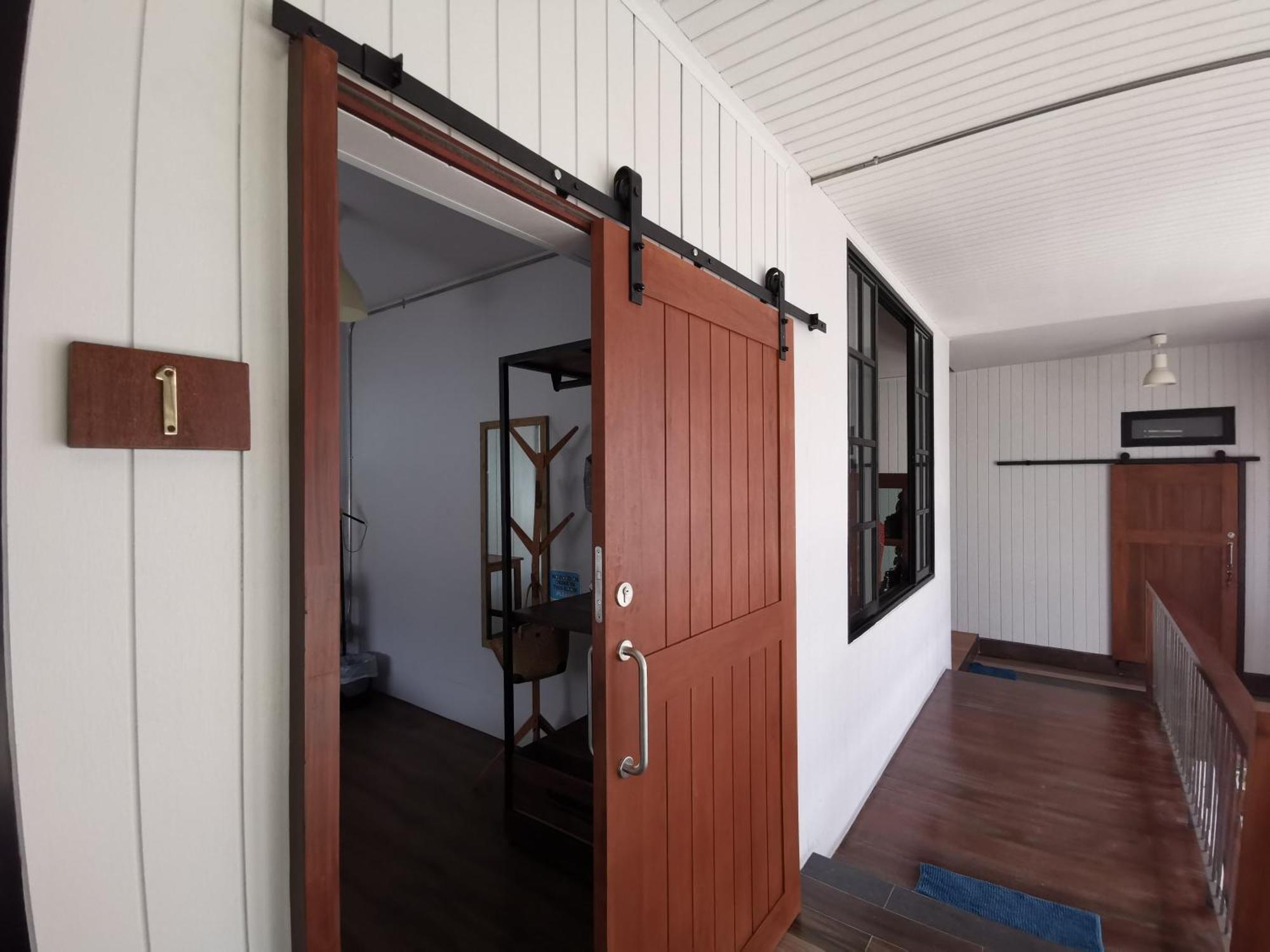 Liaw Base House Vandrehjem Bangkok Eksteriør billede